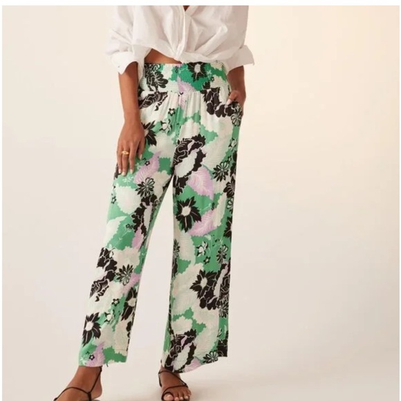 Maeve Anthropologie Saria Smocked Wide Leg Pants Floral
Size M - Picture 1 of 8